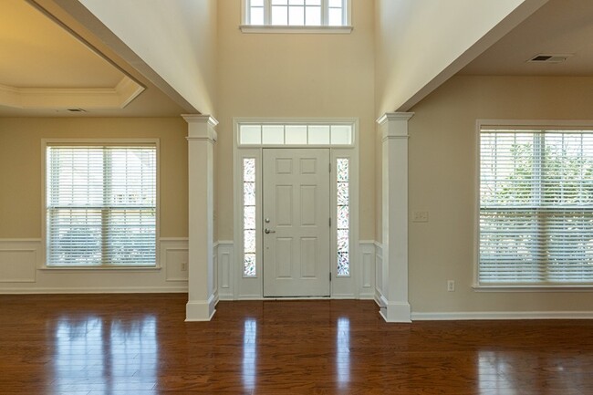 Foto del edificio - 5 bedrooms house for rent