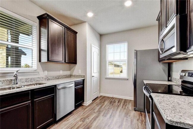 Building Photo - 121 Declaration Ln