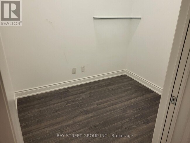 Photo du bâtiment - 38 Cedarland Dr