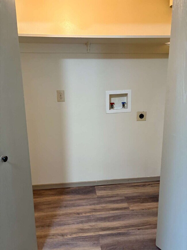 Foto del edificio - 2 bedroom townhouse - Mineola