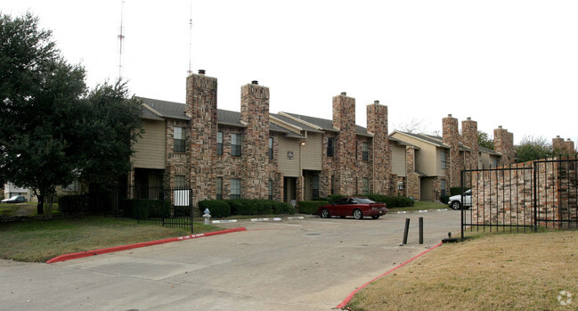 Building Photo - Glenbrook Apartment Homes