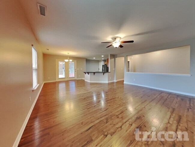 Building Photo - 42 Yadkin St