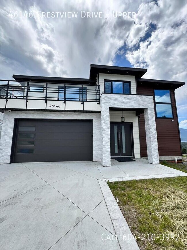 Photo du bâtiment - Modern Upper Home with Mountain views