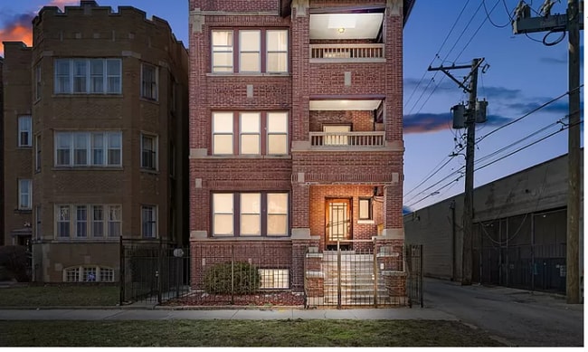 Foto del edificio - 7914 S Champlain Ave