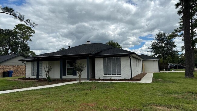 Foto del edificio - 136 Cherry Tree Ln