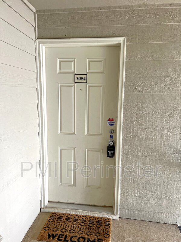 Foto del edificio - 3084 Chastain Park Ct NE