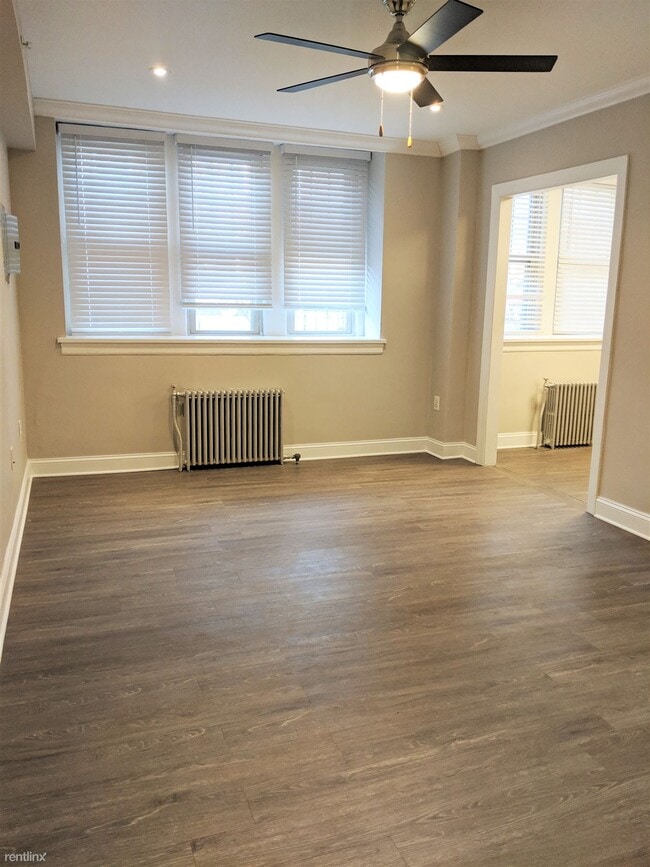 Building Photo - Studio, 1 bath Apartment - Surrey Hall G102