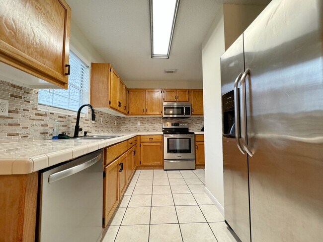 Foto del edificio - Nicely Updated 3 Bedroom Home in Navarre!