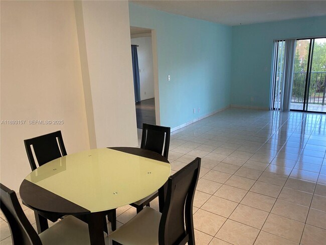 Foto del edificio - 1900 Diana Dr