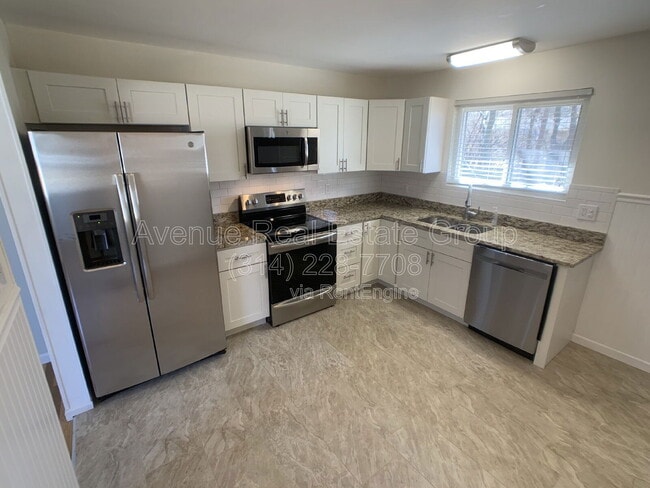 Building Photo - 858 Hazelvalley Dr