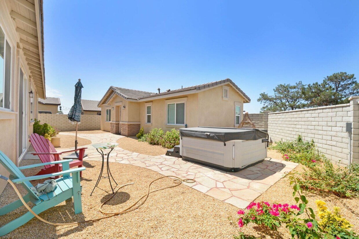 Foto principal - 3471 W Poppet St