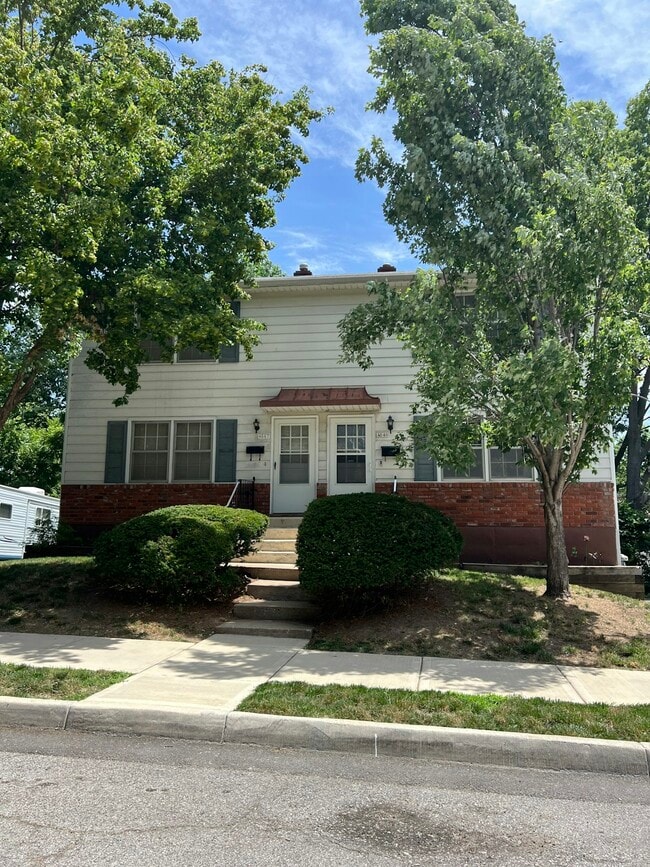 Building Photo - 4547 Mercier St