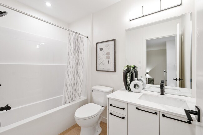 Photo du bâtiment - Refinery Townhomes