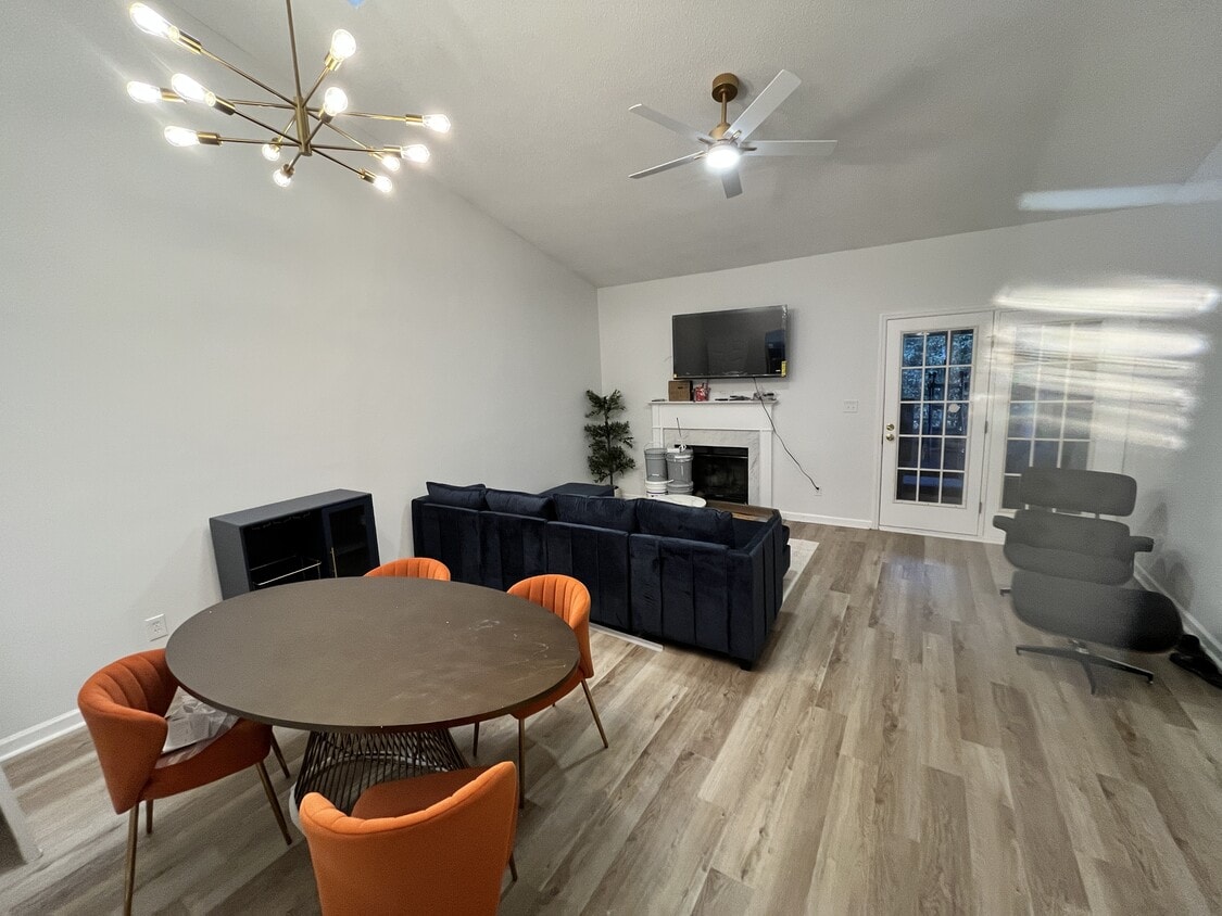 Photo - 77 Forest Oaks Dr (Durham, NC)