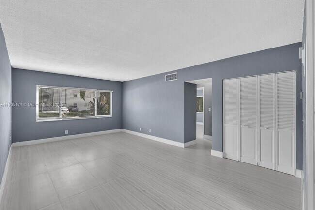 Foto del edificio - 101 SE 6th Ave