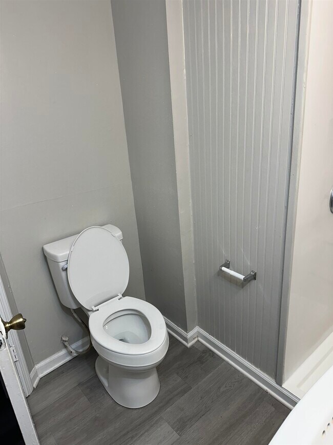 Foto del edificio - 229 S Lipona Rd