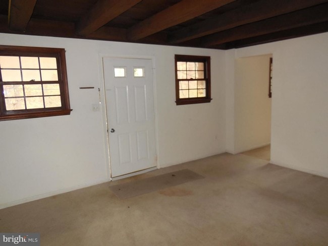Building Photo - 1442 S Whitford Rd