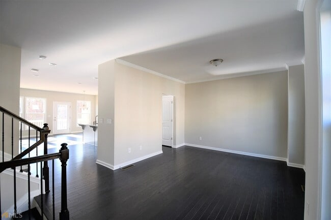 Building Photo - 500 Sunset Park Dr