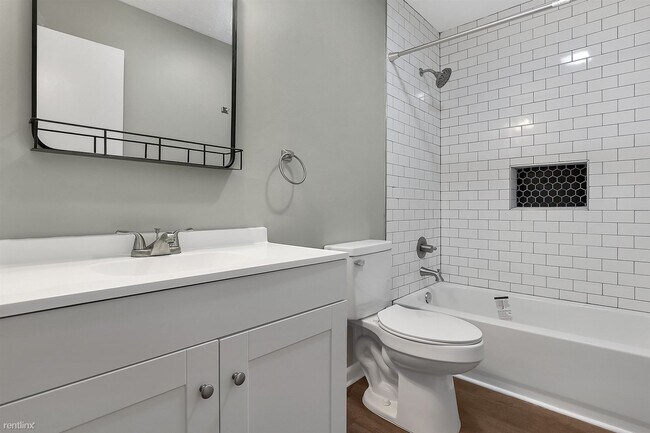 Foto del edificio - 2 br, 1 bath Duplex - 431 Maple Street 431...