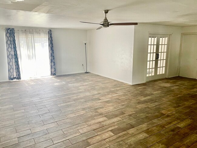 Building Photo - 10510 Manassas Cir
