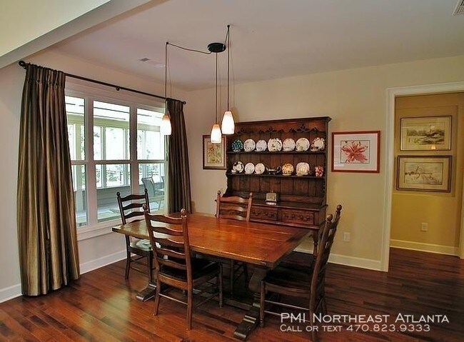 Building Photo - 3752 Golden Leaf Point SW