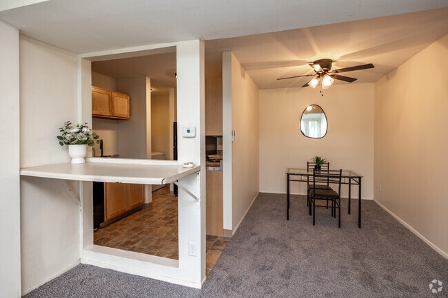 Interior Photo - Alpine Manor Apartments
