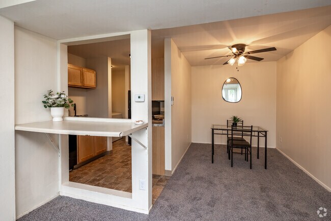 Interior Photo - Alpine Manor Apartments