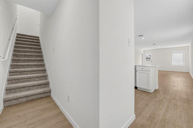 Foto del edificio - 511 Jones Bch Ln