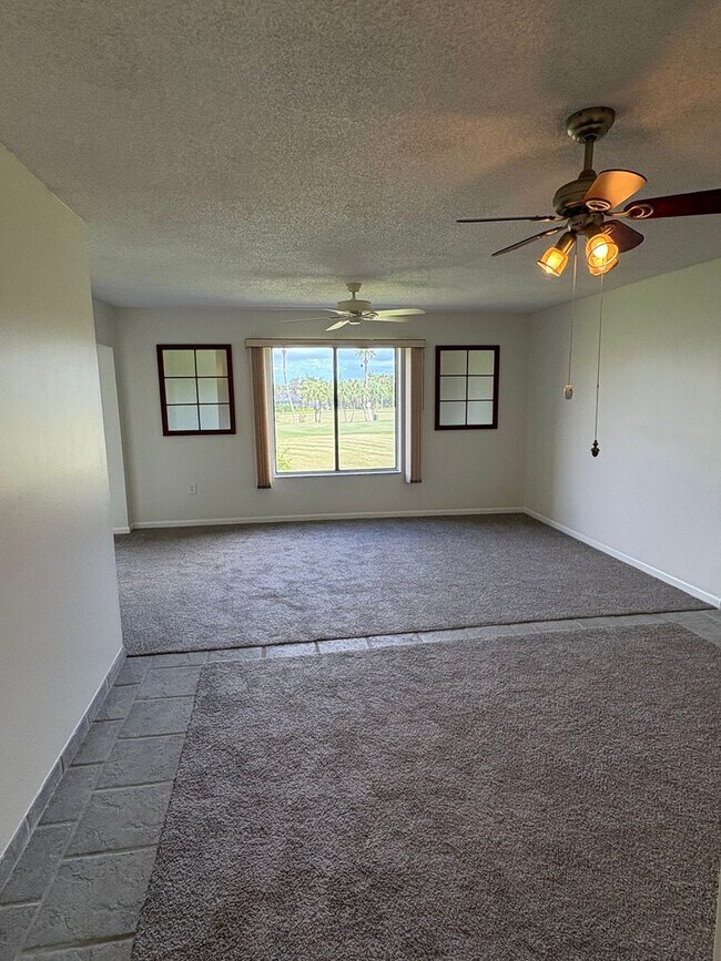 Foto del edificio - (55+) 2/2 Condo in the Peaceful Miles Grant Golf Course Community