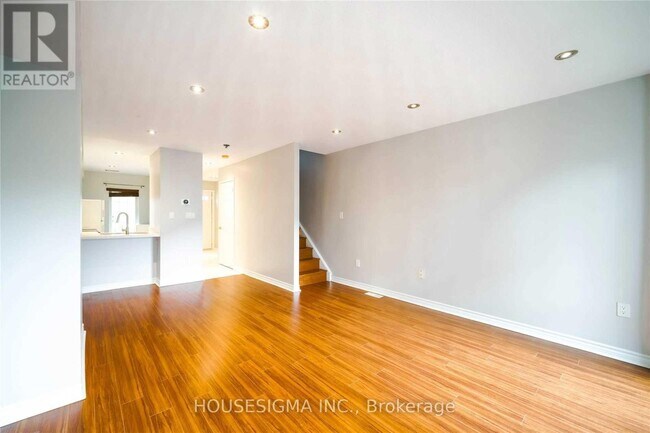 Building Photo - 80-80 Strathaven Dr