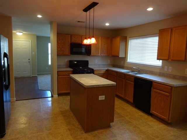 Foto del edificio - 8102 Sweetstone Bluff Ln