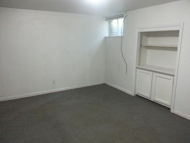 Foto del edificio - 1721 E 22nd St