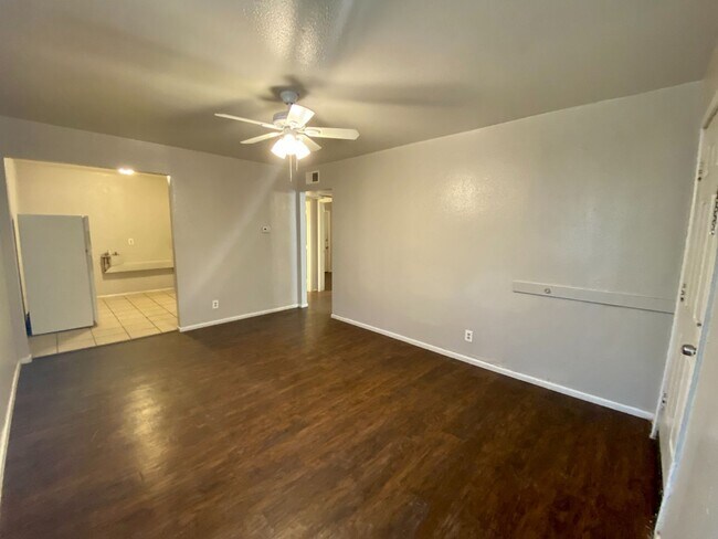 Foto del edificio - 4613 Belton Ave