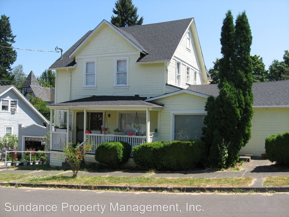 Primary Photo - 1108 John Adams St