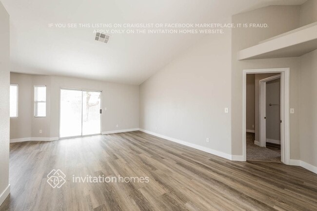 Building Photo - 5823 Berry Hill Ln