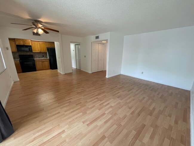 Foto del edificio - 10762 La Placida Dr