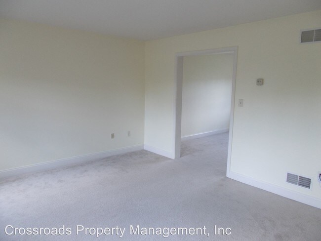 Building Photo - 4 br, 2.5 bath House - 11 Lewiston Circle