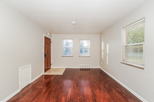 Building Photo - 20231 Crystal Ave