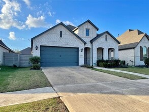 Building Photo - 4334 Hemlock Grove Ln