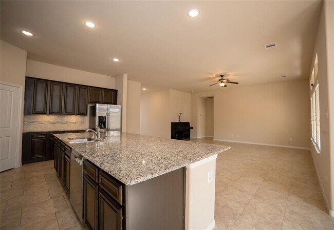 Foto del edificio - 4702 Preserve Park Dr