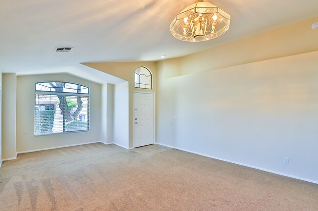 Building Photo - 3857 E Wyatt Way