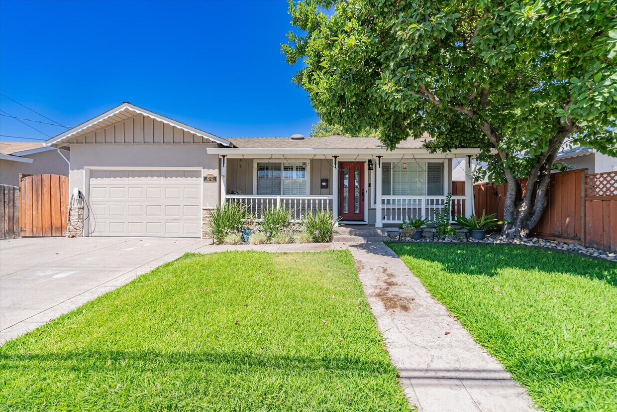 Foto principal - 42629 Roberts Ave