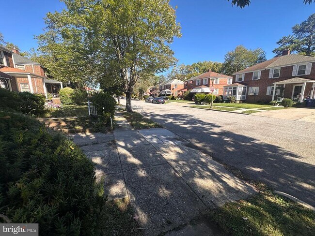 Foto del edificio - 5102 Levindale Rd