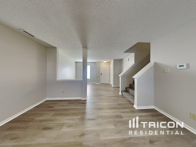 Building Photo - 2168 Olympia Dr