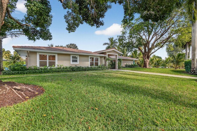 Building Photo - 937 SW 34th Ct