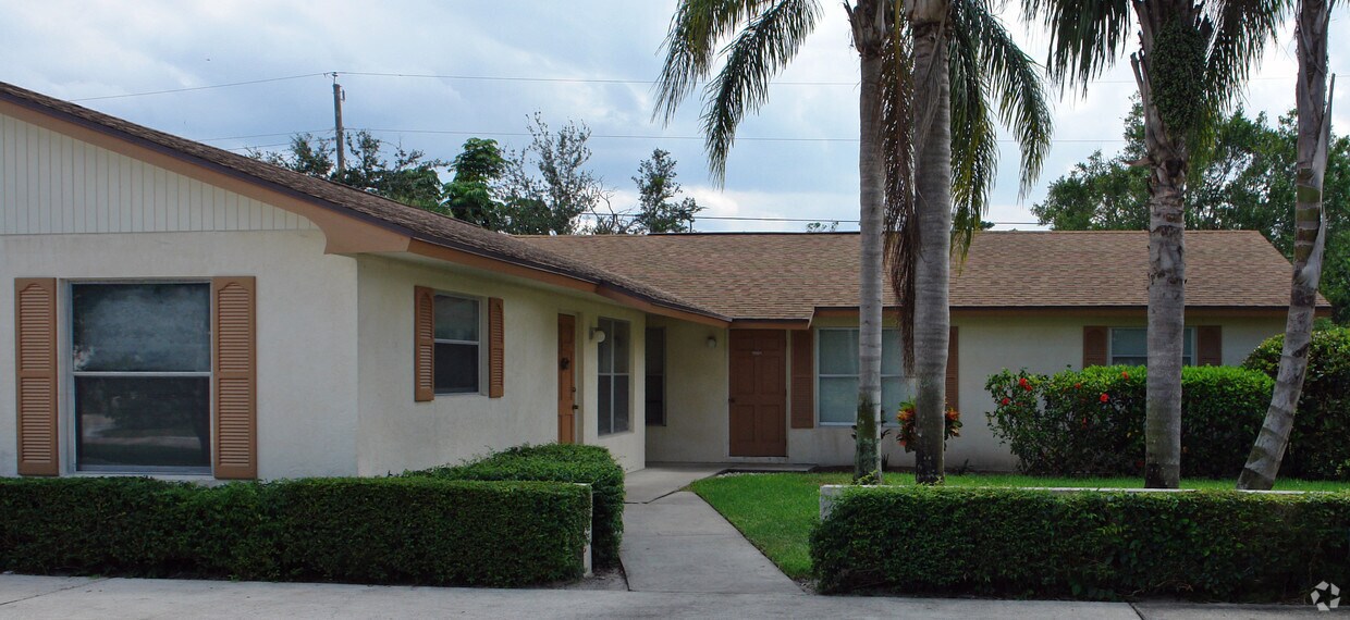 9406 SE Saturn St, Hobe Sound, FL 33455 Apartments in Hobe Sound, FL