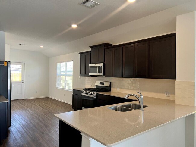 Building Photo - 115 Canley Lp