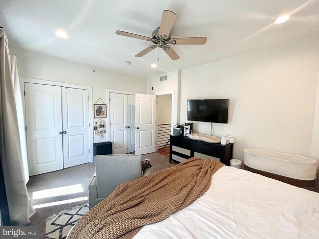 Building Photo - Fairmount 2 Bedroom