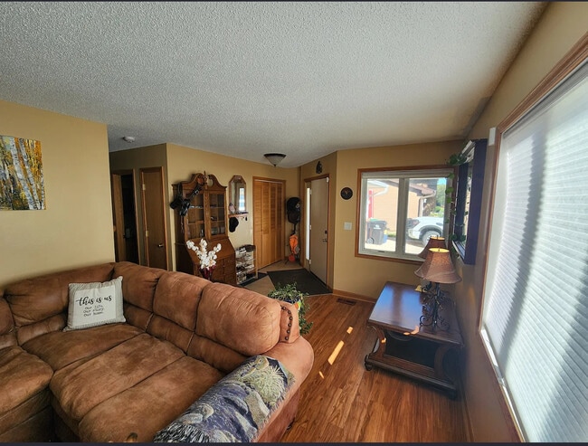 Foto del edificio - 210 NE 12th Street Pl