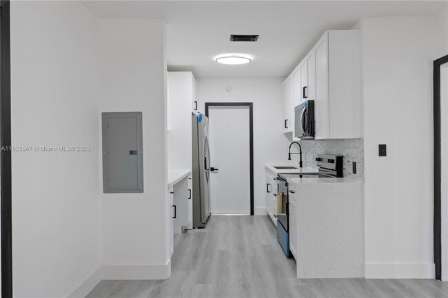 Building Photo - 1325 NW 51st St